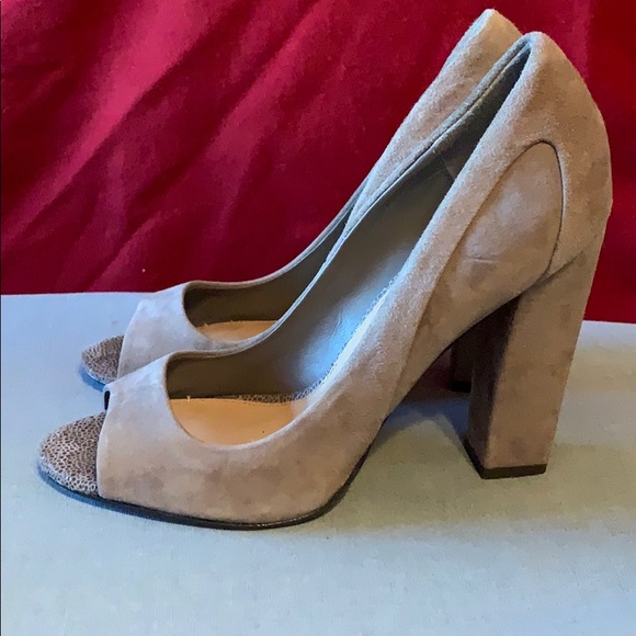 Sandals - Picture 2 of 3